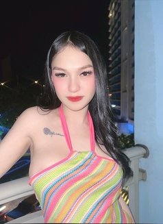 Kimmy - Transsexual escort in Makati City Photo 7 of 9