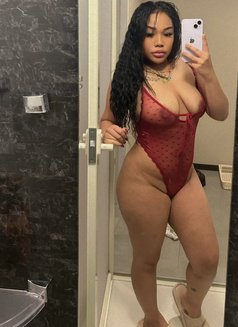 Kimmy. - escort in Okinawa Island Photo 3 of 9