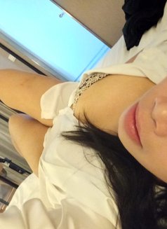 Kimmy kim - escort in Singapore Photo 4 of 10