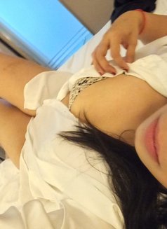 Kimmy kim - escort in Singapore Photo 5 of 10