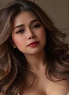 Kimmy kim - escort in Singapore Photo 4 of 5