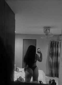 Kimmy - escort in Phuket Photo 8 of 9