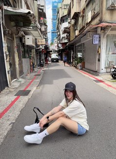 Kimmy - Transsexual escort in Taipei Photo 16 of 16