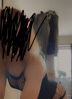 Kinda Lady - puta in Ho Chi Minh City Photo 3 of 4