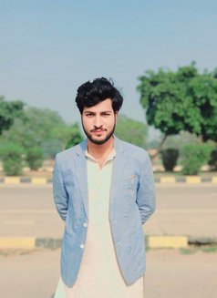 King Abdullah All the Way - Male escort in Multān Photo 2 of 29