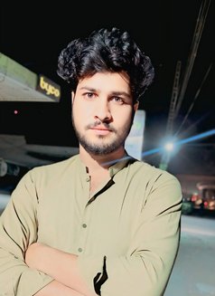 King Abdullah All the Way - Male escort in Multān Photo 3 of 29