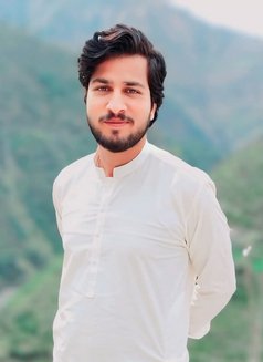 King Abdullah All the Way - Male escort in Multān Photo 5 of 29