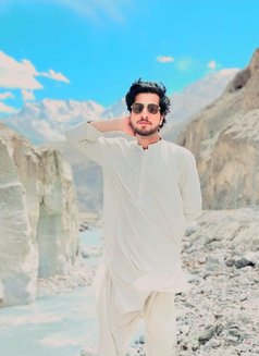 King Abdullah All the Way - Male escort in Multān Photo 6 of 29