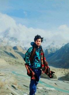 King Abdullah All the Way - Male escort in Multān Photo 11 of 29