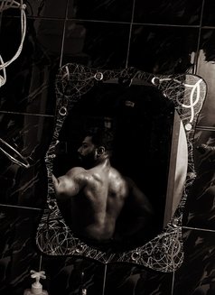 Danny - Acompañantes masculino in Mumbai Photo 2 of 4