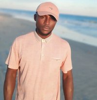 King Drey - Acompañantes masculino in Accra