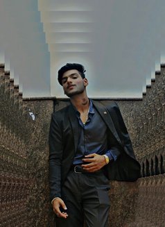 King - Male escort in Bangalore Photo 1 of 6