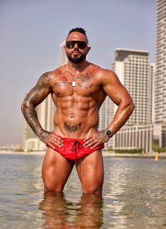 King Gianni - Acompañantes masculino in Dubai Photo 1 of 17
