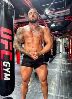 King Gianni - Acompañantes masculino in Dubai Photo 17 of 17