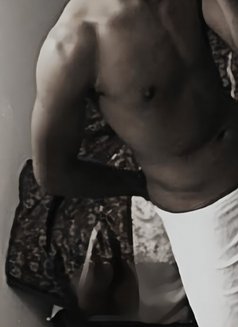King Kenn - Male escort in Nakuru Photo 8 of 8
