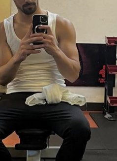 King Nabo only milfs - masseur in Beirut Photo 3 of 3