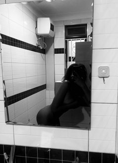 King - escort in Kampala Photo 6 of 8