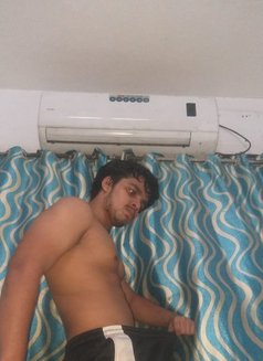 King V - Acompañantes masculino in Mumbai Photo 3 of 6
