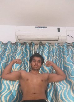 King V - Acompañantes masculino in Mumbai Photo 4 of 6