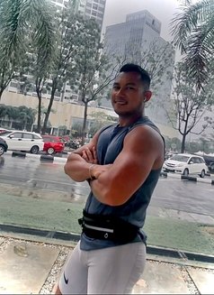 King Yusuf for Your Satisfied - Male escort in Singapore Photo 5 of 10