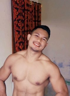 King Yusuf for Your Satisfied - Male escort in Singapore Photo 10 of 10