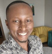 Kinglamar - Acompañantes masculino in Nairobi