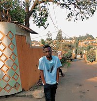 Kinglux Guy - Acompañantes masculino in Kampala