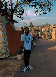Kinglux Guy - Male escort in Kampala Photo 2 of 5