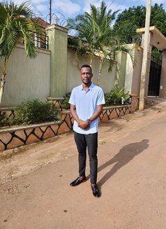 Kinglux Guy - Acompañantes masculino in Kampala Photo 5 of 5