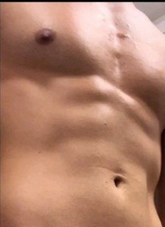 Kingsman Masseur - Acompañantes masculino in New Delhi Photo 6 of 12