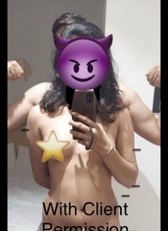 Kingsman Masseur/ Male Escort - Acompañantes masculino in New Delhi Photo 14 of 14