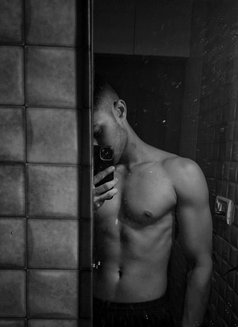 Kingsman Masseuse/ Therapist - Male escort in Gurgaon Photo 6 of 6