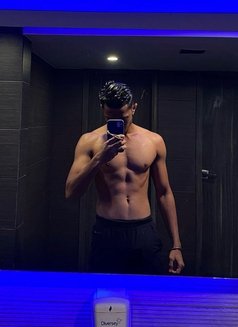 Kingsman Masseuse/Therapist - Male escort in New Delhi Photo 5 of 9