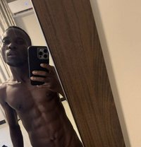 Kingz Room🇺🇬 - Male escort in Kampala
