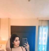 Kini - escort in Doha