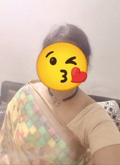 Kinjal - escort in Ahmedabad Photo 2 of 3