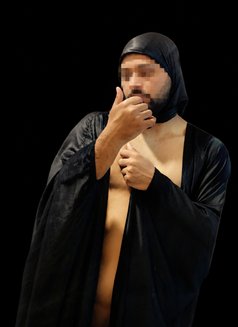 Kinky boy - Dominador masculino in Al Manama Photo 2 of 2