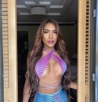 Kinky Dominant Functional Cums a lot - Transsexual escort in London