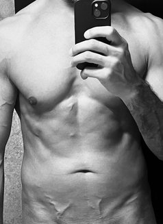 Kinky - Male escort in Abu Dhabi Photo 1 of 1