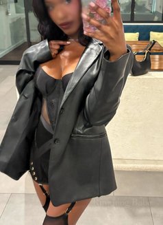 Kinky Geena - puta in Kampala Photo 2 of 5