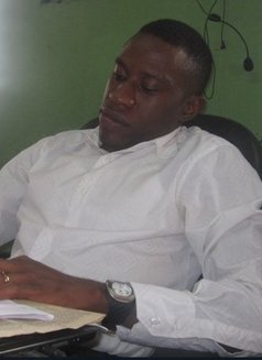 Kinky J - Male companion in Lagos, Nigeria Photo 2 of 2