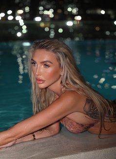 Kinky Kara - puta in Dubai Photo 21 of 21