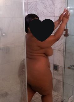 Najma BDSM incall fetish video outcall - dominatrix in Nairobi Photo 2 of 2