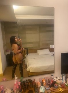 Kinky Mistress Aila HugeCock W/ Poppers - Transsexual escort in Bangkok Photo 30 of 30