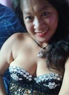 Kinky Rung - puta in Krabi Photo 15 of 15