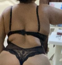 Kinky - escort in Muscat