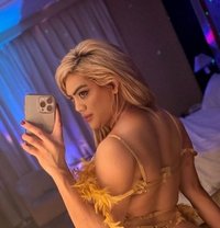 ASS RIMMING TS KAT w STRONG POPPERS - Transsexual escort in Dubai