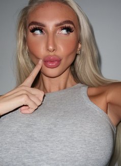 Kinky Kara - escort in Dubai Photo 9 of 19