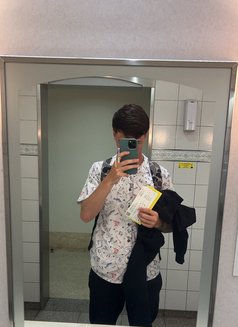 Kino - Acompañantes masculino in Okinawa Island Photo 1 of 4