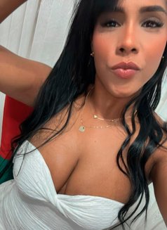 Kinsley - escort in Hong Kong Photo 6 of 6